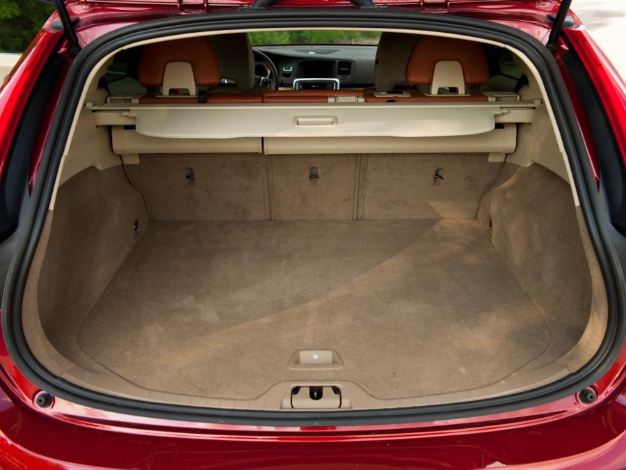  Volvo V60 T3 2010 года  (фото 6 из 8)